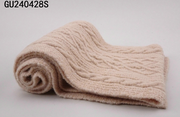 Knitted scarf &Gloves