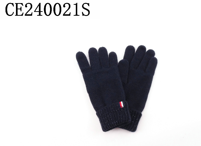 Knitted scarf &Gloves