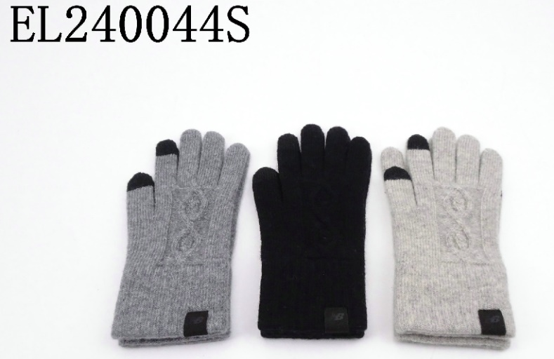 Knitted scarf &Gloves