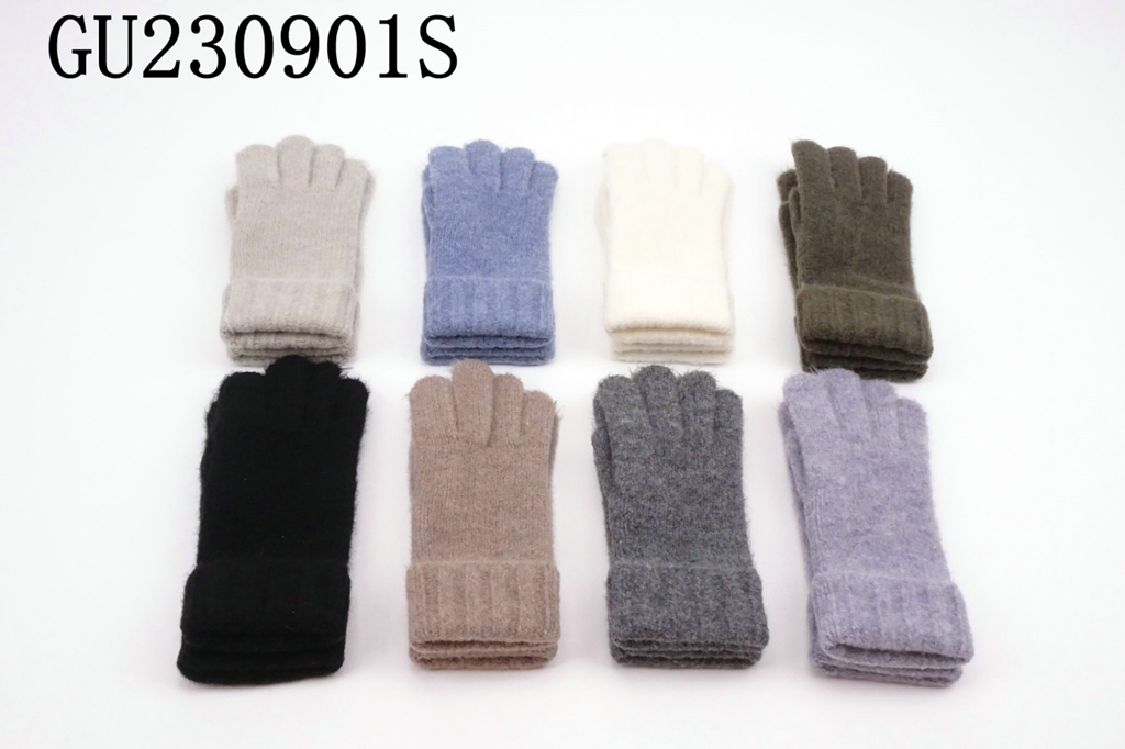 Knitted scarf &Gloves