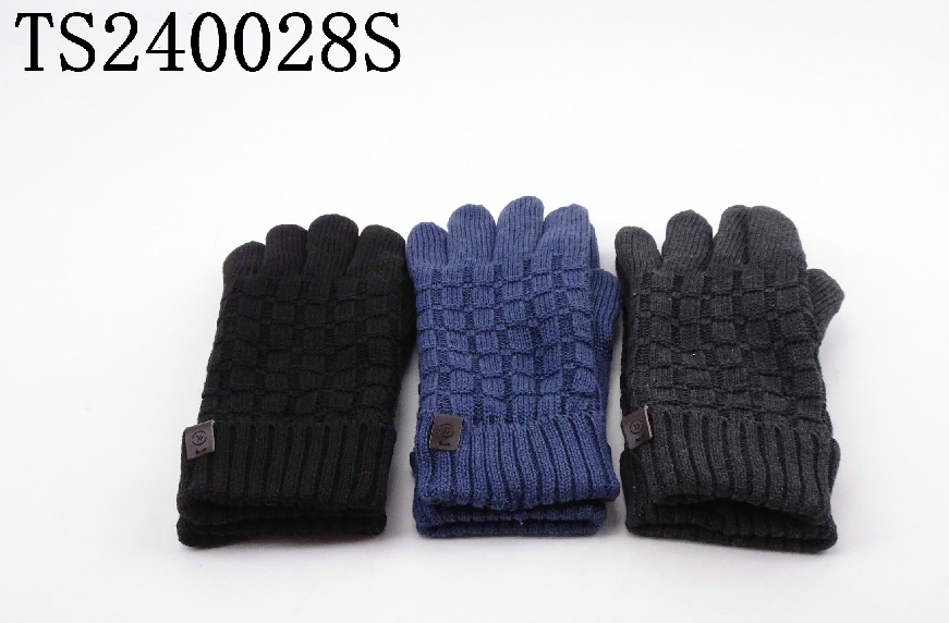 Knitted scarf &Gloves